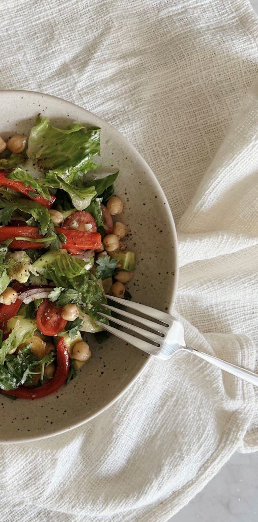 Artichoke & Roasted Red Pepper Avocado Salad