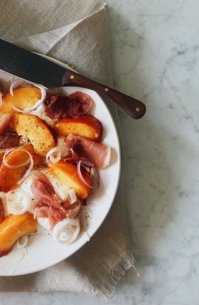 Burrata-Peach-Salad-with-Honey-Drizzle