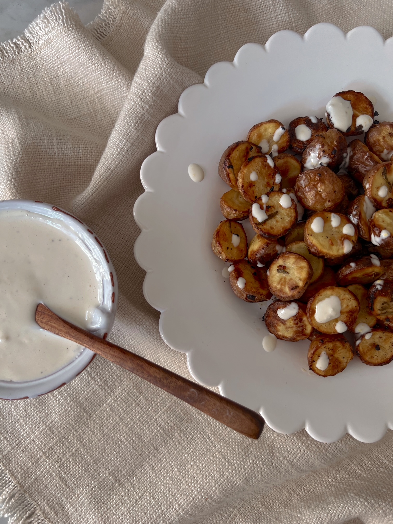 Garlic_and_rosemary_Potatoes_with_Lemon_Aioli